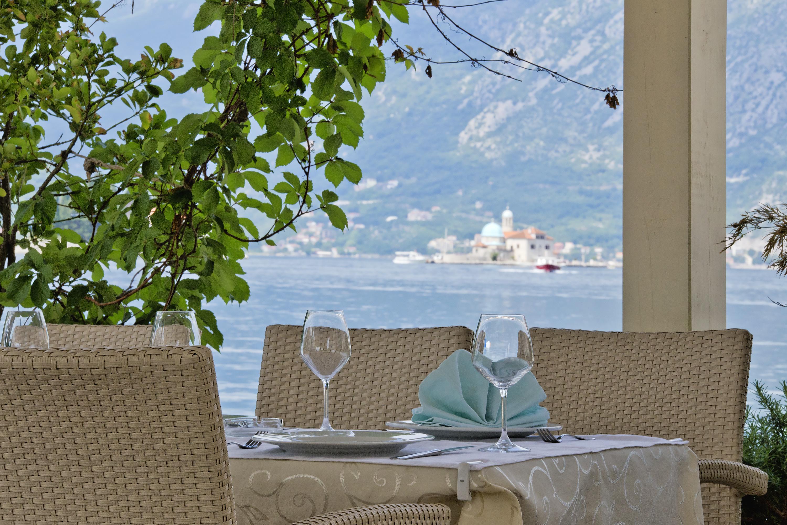 Apartments Admiral Perast Exterior photo