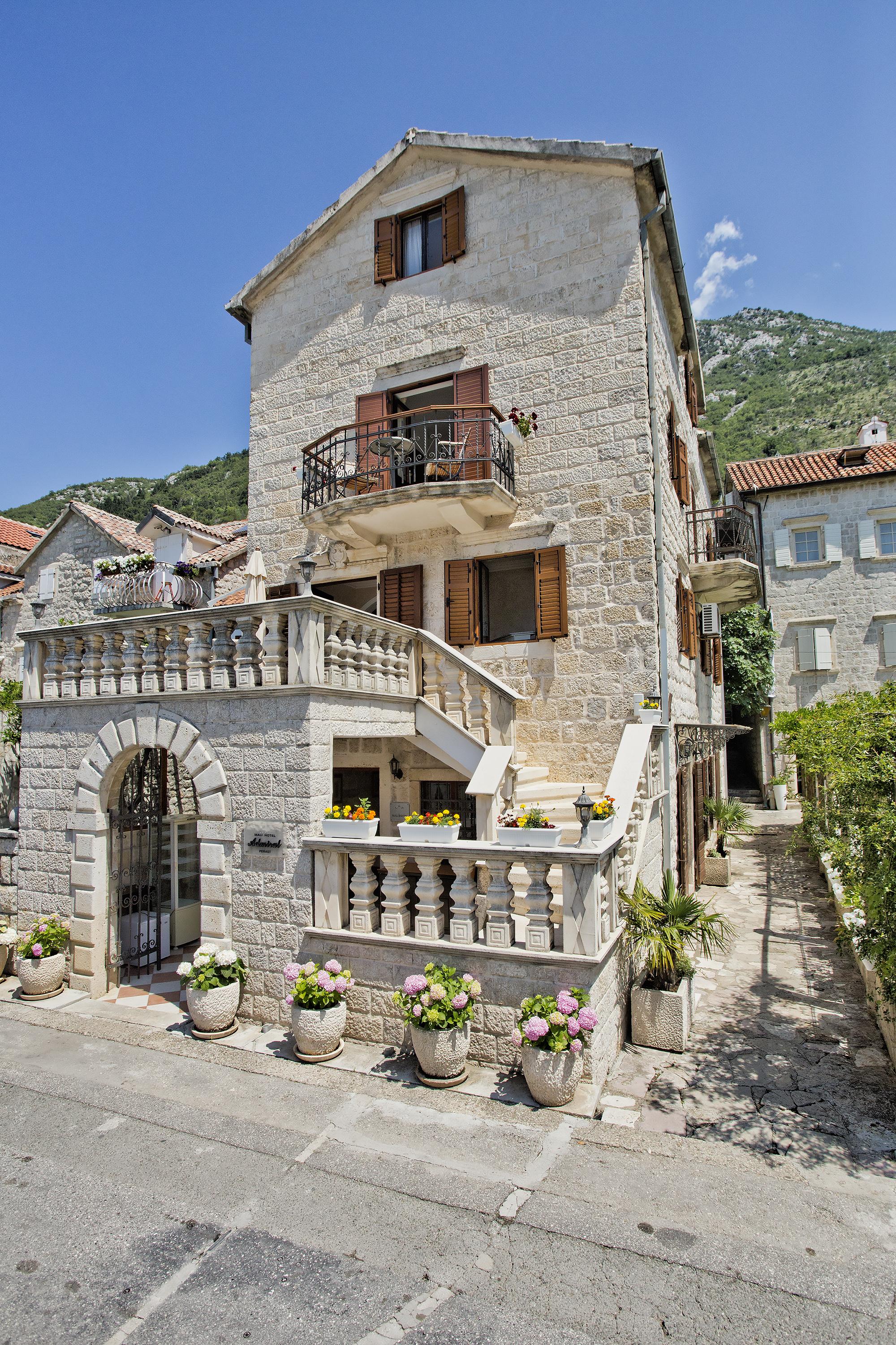 Apartments Admiral Perast Exterior photo