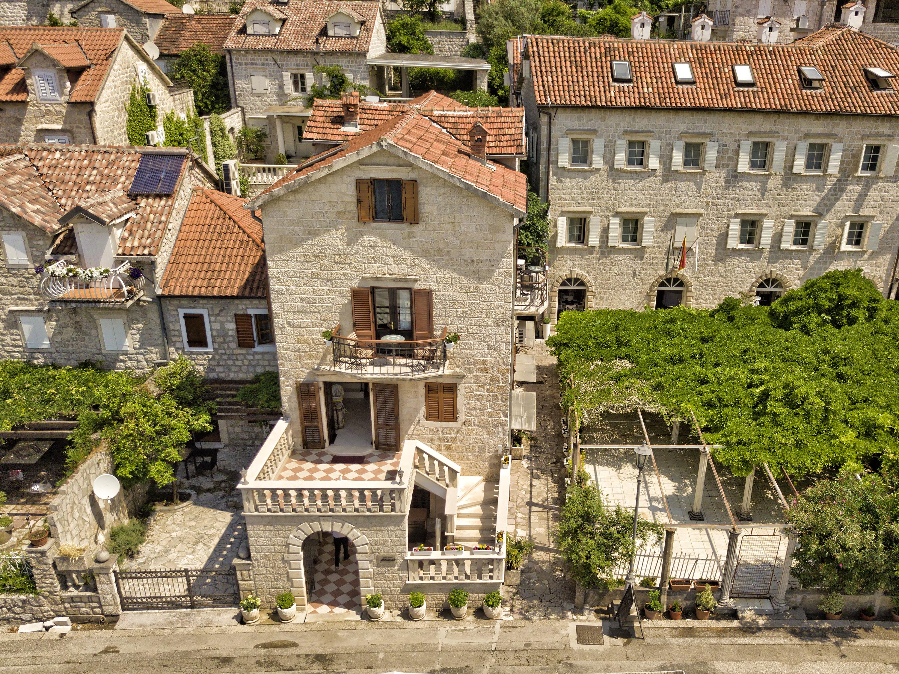 Apartments Admiral Perast Exterior photo